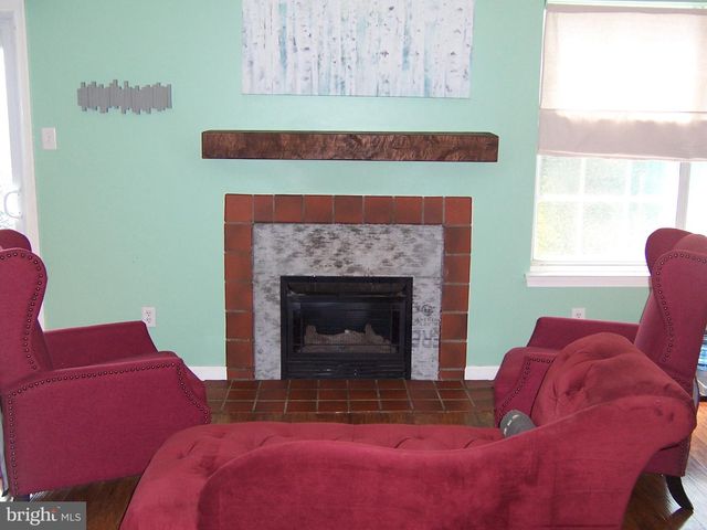 672 TOMLINSON LN, Yardley, PA 19067