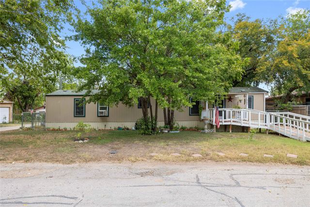 507 Hackberry Street, Brownwood, TX 76801