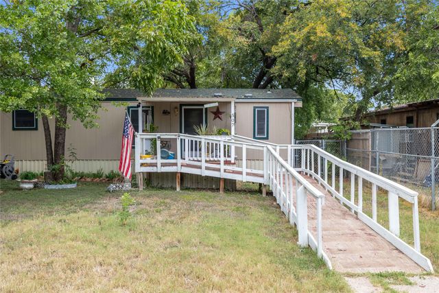507 Hackberry Street, Brownwood, TX 76801