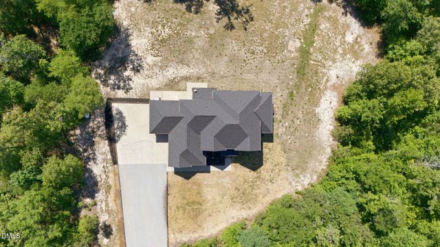 320 Willow Oak Court, Cameron, NC 28326