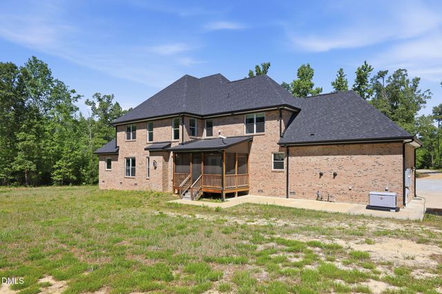 320 Willow Oak Court, Cameron, NC 28326