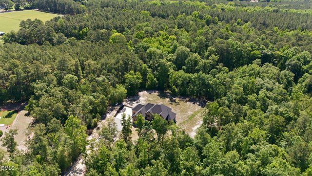 320 Willow Oak Court, Cameron, NC 28326