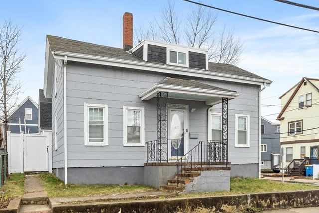 5 Oceanview St, Winthrop, MA 02152