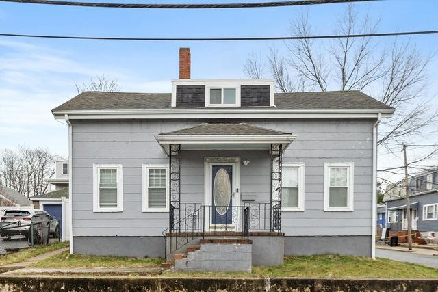 5 Oceanview St, Winthrop, MA 02152