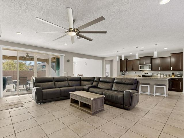 6815 Ojito Mesa Street NW, Albuquerque, NM 87120