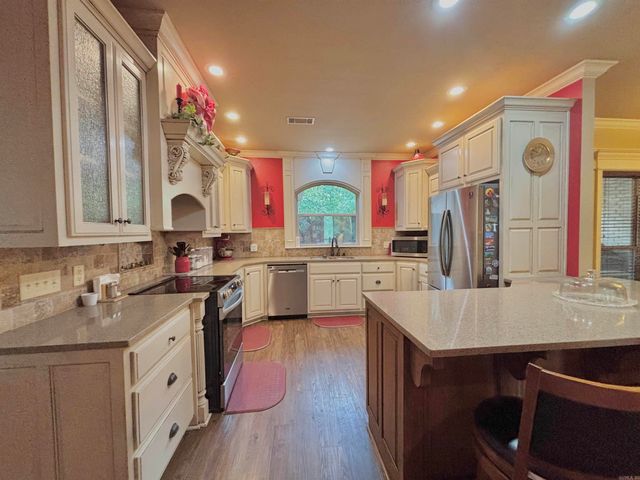 190 Blackjack Rd., Greenbrier, AR 72058