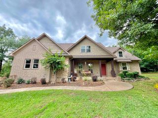 190 Blackjack Rd., Greenbrier, AR 72058