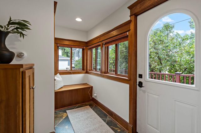2824 Irving Avenue S, Minneapolis, MN 55408