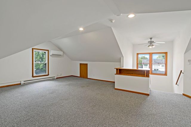 2824 Irving Avenue S, Minneapolis, MN 55408