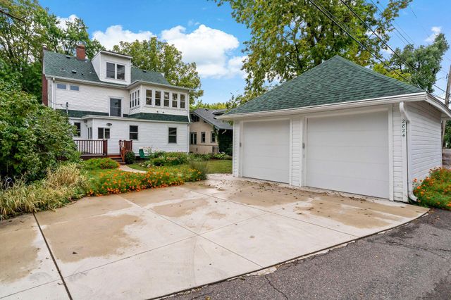 2824 Irving Avenue S, Minneapolis, MN 55408
