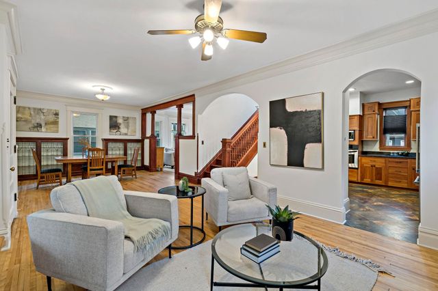 2824 Irving Avenue S, Minneapolis, MN 55408