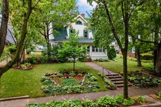 2824 Irving Avenue S, Minneapolis, MN 55408