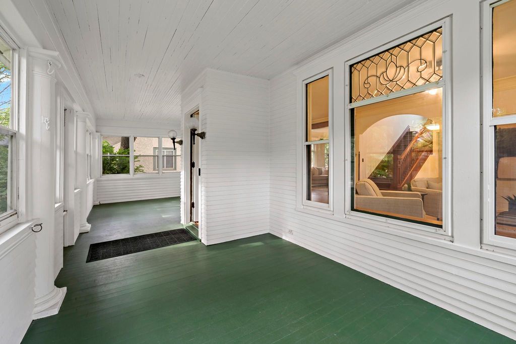 2824 Irving Avenue S, Minneapolis, MN 55408 — photo 2
