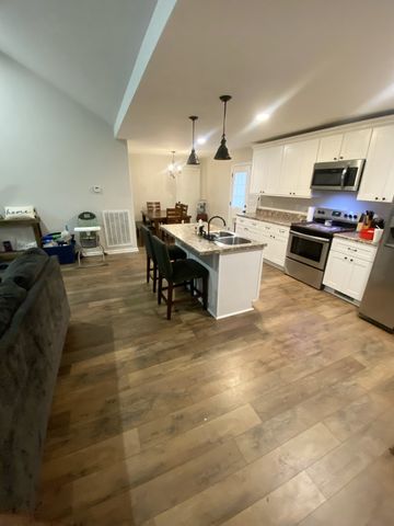 1210 White Dr, Lewisburg, TN 37091