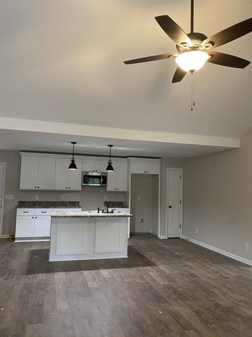 1210 White Dr, Lewisburg, TN 37091