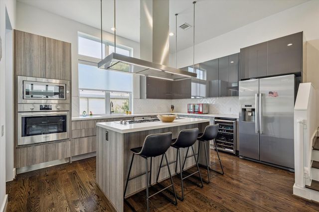 5921 E Post Oak Lane, Houston, TX 77055