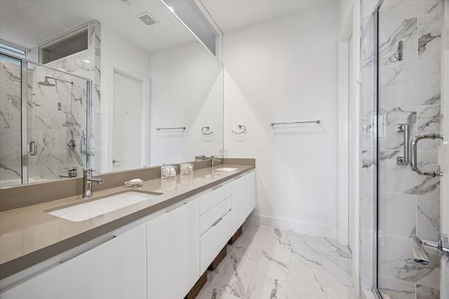 5921 E Post Oak Lane, Houston, TX 77055