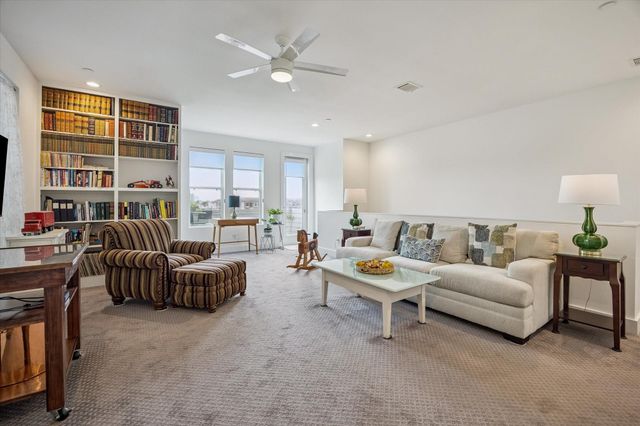 5921 E Post Oak Lane, Houston, TX 77055