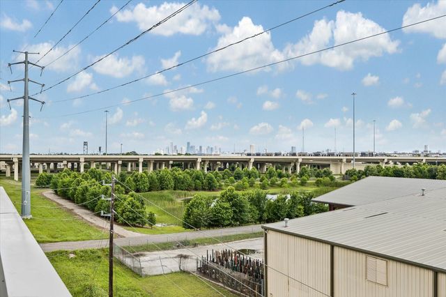 5921 E Post Oak Lane, Houston, TX 77055