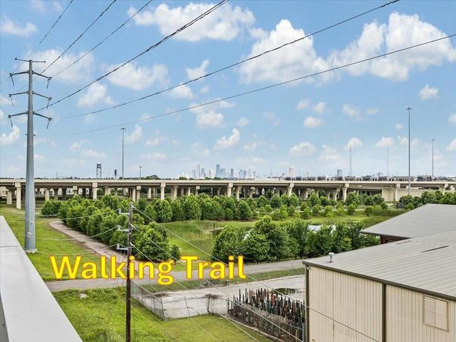 5921 E Post Oak Lane, Houston, TX 77055