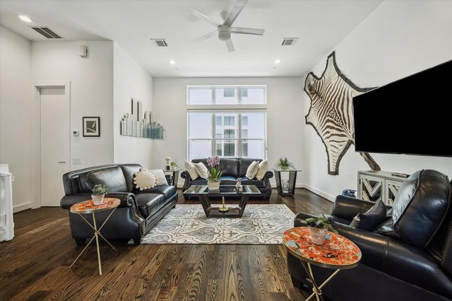 5921 E Post Oak Lane, Houston, TX 77055