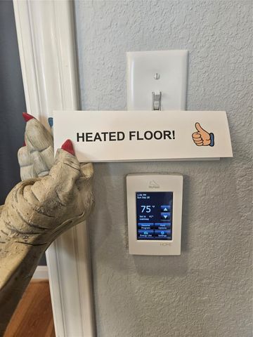 713 Bayou Crest Drive, Dickinson, TX 77539