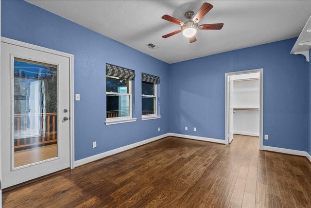 713 Bayou Crest Drive, Dickinson, TX 77539