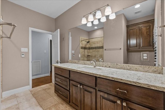 713 Bayou Crest Drive, Dickinson, TX 77539