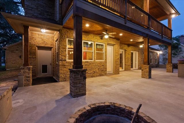 713 Bayou Crest Drive, Dickinson, TX 77539