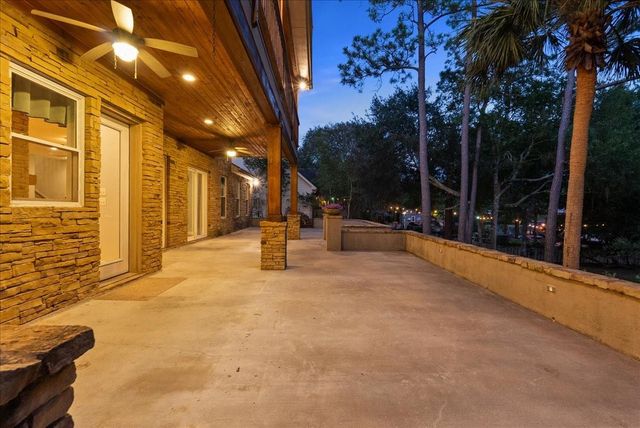 713 Bayou Crest Drive, Dickinson, TX 77539