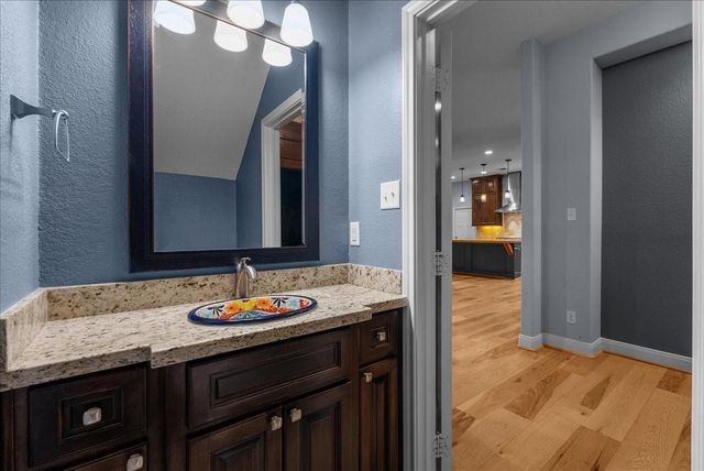 713 Bayou Crest Drive, Dickinson, TX 77539