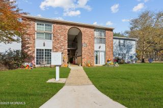 20 Austin Court, 7, Freehold, NJ 07728