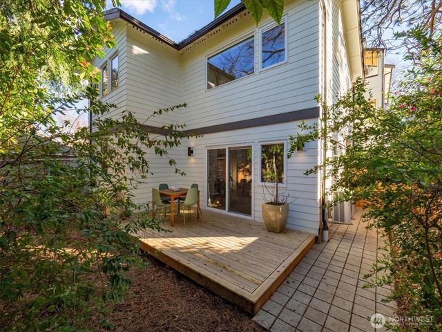 2110 N 43rd Street, Seattle, WA 98103