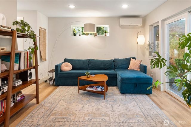 2110 N 43rd Street, Seattle, WA 98103