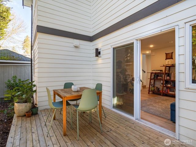 2110 N 43rd Street, Seattle, WA 98103