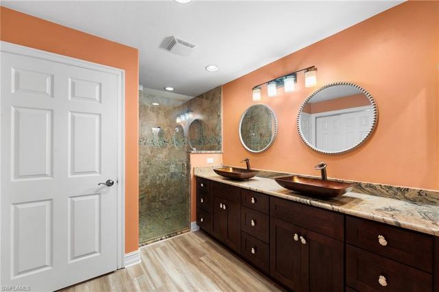 11040 Harbour Yacht CT 102, Fort Myers, FL 33908