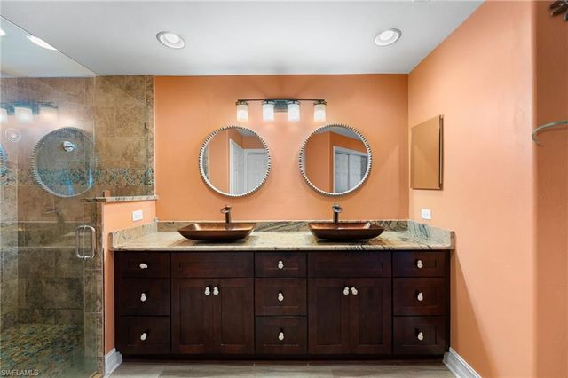 11040 Harbour Yacht CT 102, Fort Myers, FL 33908