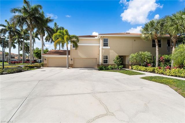 11040 Harbour Yacht CT 102, Fort Myers, FL 33908