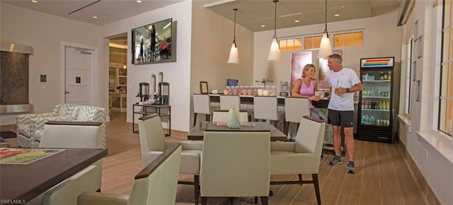 11040 Harbour Yacht CT 102, Fort Myers, FL 33908