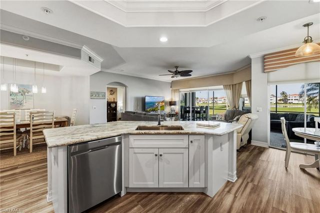 11040 Harbour Yacht CT 102, Fort Myers, FL 33908