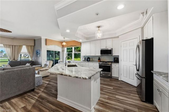 11040 Harbour Yacht CT 102, Fort Myers, FL 33908