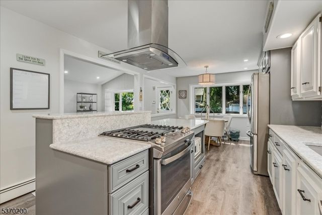 44 S Maple Ave, Springfield Twp., NJ 07081