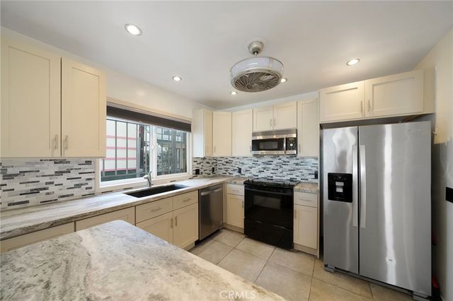 21 Alamitos Avenue 1, Long Beach, CA 90802