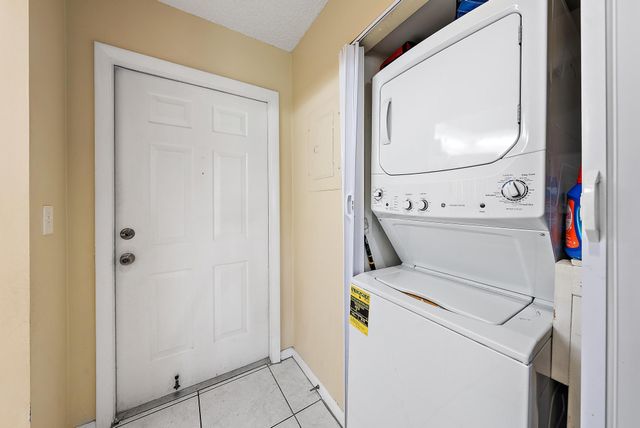 1271 SE Parkview Place H11, Stuart, FL 34994