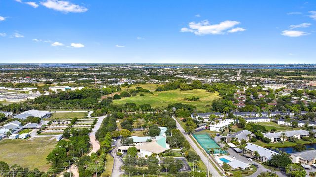 1271 SE Parkview Place H11, Stuart, FL 34994