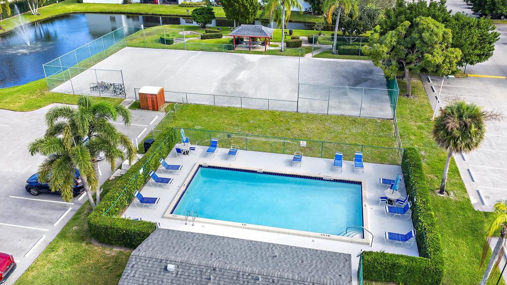 1271 SE Parkview Place H11, Stuart, FL 34994