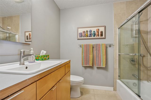 328 58th Place, Des Moines, IA 50312