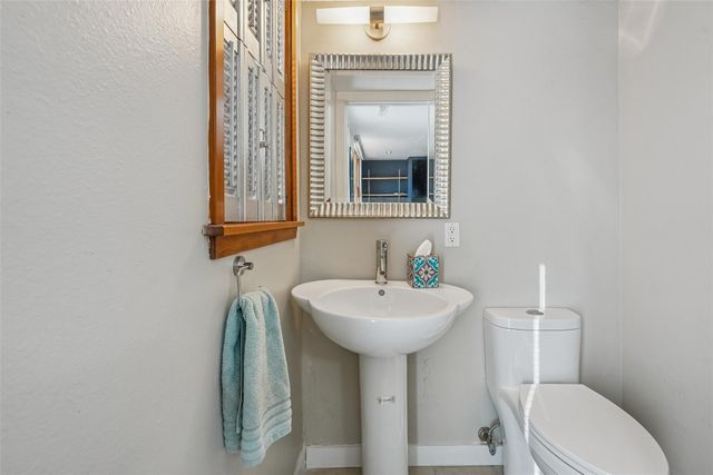 328 58th Place, Des Moines, IA 50312