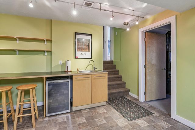 328 58th Place, Des Moines, IA 50312