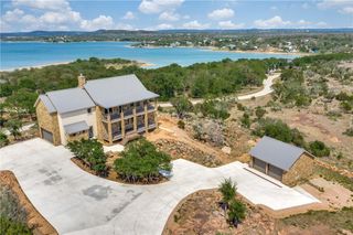 214 Peninsula DR, Burnet, TX 78611